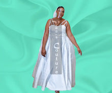 Cargar imagen en el visor de la galería, Vee&#39;s blissful gem bridal dress 4
