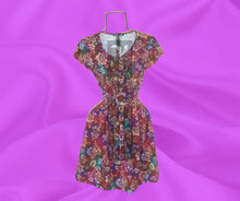 Load image into Gallery viewer, Vee&#39;s button knot dress 6
