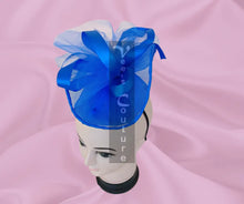 Cargar imagen en el visor de la galería, Vee&#39;s Couture Hat Sapphi 5
